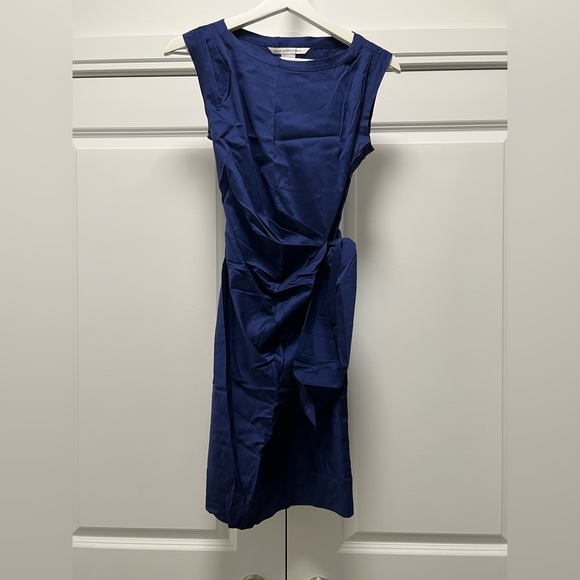 Diane von Furstenberg dress - Picture 2 of 5